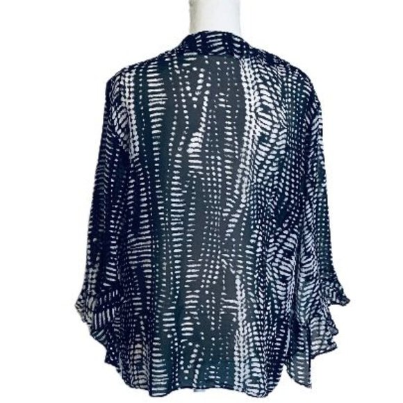 🌴 Chico’s Top - Size 2 - Picture 7 of 9